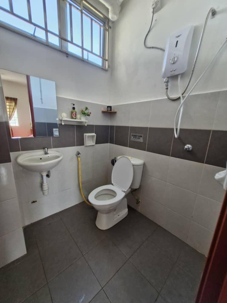 Anggerik Camelia Homestay Apartment Ladang Tok Pelam 쿠알라트렝가누 외부 사진