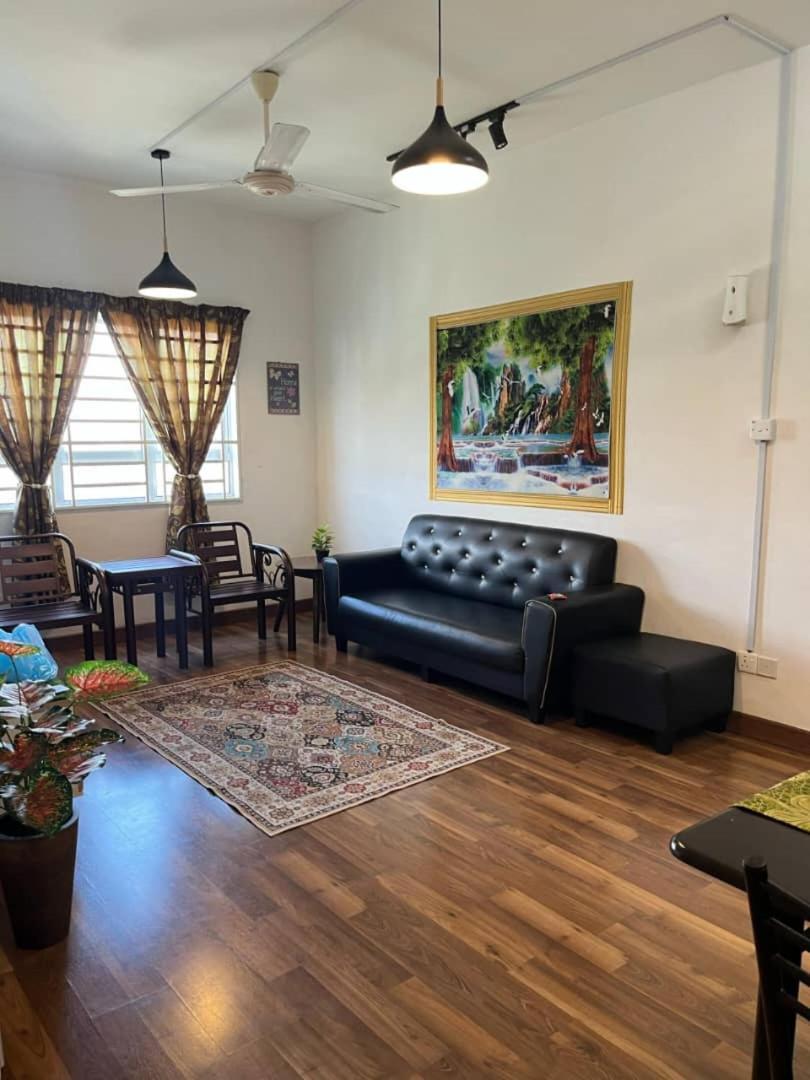 Anggerik Camelia Homestay Apartment Ladang Tok Pelam 쿠알라트렝가누 외부 사진